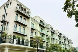 Nguồn cung nhà ở lập đỉnh, vì sao người mua vẫn dè dặt xuống tiền?