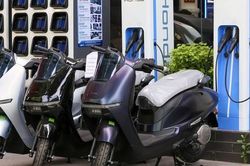 Honda UC3 rẻ hơn Thái Lan 50 triệu đồng: Khách Việt có xuống tiền?