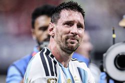 Kỷ lục buồn của Messi