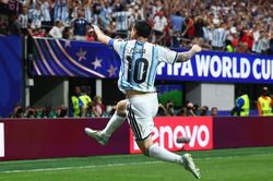 Messi truyền cảm hứng cho màn ngược dòng kinh điển của Argentina