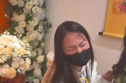 Chi số tiền lớn làm tang lễ cho chó cưng, người phụ nữ bị chỉ trích vì một hành động với mẹ