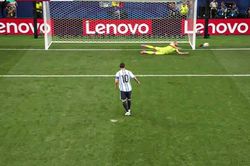 Giải mã điểm yếu đá phạt đền của Messi