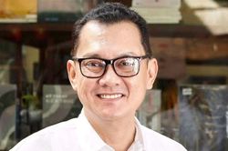 NSƯT Hữu Châu báo tin vui ở tuổi 60