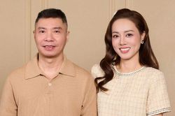 Vợ NSND Công Lý chia sẻ về tình trạng hiện tại