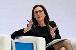 IMF bổ nhiệm b&agrave; Silvana Tenreyro l&agrave;m Nh&agrave; kinh tế trưởng