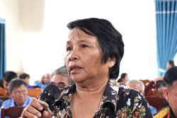 Nhân dân xã Phước Trà góp ý xây dựng đội ngũ cán bộ
