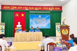 L&atilde;nh đạo Li&ecirc;n đo&agrave;n Lao động th&agrave;nh phố Đồng Nai đối thoại với c&ocirc;ng đo&agrave;n cơ sở khối doanh nghiệp