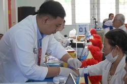 Thu nhận 582 mẫu ADN th&acirc;n nh&acirc;n liệt sĩ phục vụ x&aacute;c định danh t&iacute;nh liệt sĩ