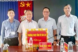 Ph&oacute; B&iacute; thư Tỉnh ủy Ch&acirc;u Ngọc Tuấn khảo s&aacute;t t&igrave;nh h&igrave;nh sản xuất, đời sống nh&acirc;n d&acirc;n tại x&atilde; Canh Li&ecirc;n