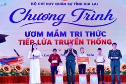 &ETH;iểm tựa y&ecirc;u thương của học sinh mồ c&ocirc;i