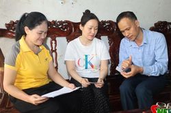 Đẩy nhanh tiến độ cấp thẻ BHYT miễn phí cho người dân
