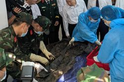 T&igrave;m thấy th&ecirc;m 2 h&agrave;i cốt liệt sĩ tại C&ocirc;ng vi&ecirc;n L&ecirc; Thị Ri&ecirc;ng