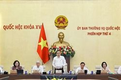 Khai mạc Phiên họp thứ tư của Ủy ban Thường vụ Quốc hội