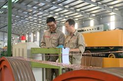 Khởi động chương trình 'Những cống hiến thầm lặng' và tọa đàm 'Việc làm thời AI'