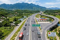 Kinh tế bứt tốc nửa đầu năm 2026: Giải ngân đầu tư công làm đòn bẩy, SSI gọi tên loạt cổ phiếu tiềm năng