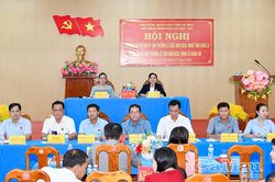 Tổ đại biểu HĐND tỉnh tiếp xúc cử tri xã Phú Tân và Trần Phán