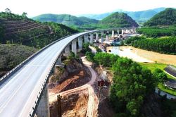 Từ 10/7, cao tốc Cam Lộ - La Sơn tạm dừng lưu thông ban đêm để phục vụ mở rộng