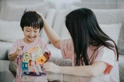 3 bài học quan trọng cha mẹ nên dạy con trước khi bước vào tuổi trưởng thành
