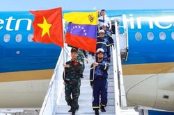 Việt Nam viện trợ 300.000 USD gi&uacute;p Venezuela khắc phục hậu quả thi&ecirc;n tai