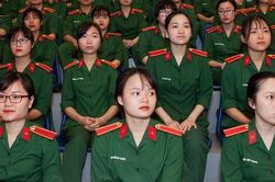 Điểm s&agrave;n x&eacute;t tuyển v&agrave;o c&aacute;c trường Qu&acirc;n đội năm 2026: Cao nhất bao nhi&ecirc;u điểm?
