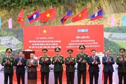 Giao lưu hữu nghị quốc phòng biên giới Việt - Lào lần thứ 3