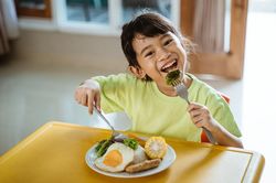 5 chất dinh dưỡng quyết định chiều cao và trí tuệ của trẻ