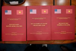 TP.HCM tiếp nhận hồ sơ chôn cất 21 liệt sĩ và kỷ vật quý từ đại học Mỹ