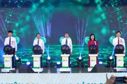 Thủ tướng: Đầu tư cho y tế kh&ocirc;ng chỉ để phục vụ kh&aacute;m, chữa bệnh m&agrave; c&ograve;n để đầu tư cho tương lai