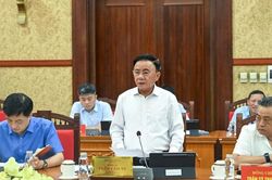 Tập trung giải quyết dứt điểm c&aacute;c điểm nghẽn chuyển đổi số trong c&aacute;c cơ quan đảng