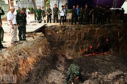 Mở rộng phạm vi t&igrave;m kiếm, quy tập h&agrave;i cốt liệt sĩ tại C&ocirc;ng vi&ecirc;n L&ecirc; Thị Ri&ecirc;ng
