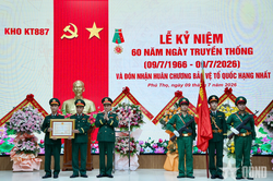 Kho KT887 kỷ niệm 60 năm Ngày truyền thống và đón nhận Huân chương Bảo vệ Tổ quốc hạng Nhất