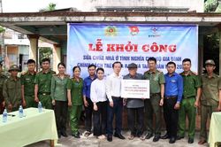 Khởi công sửa chữa nhà tình nghĩa cho gia đình thân nhân liệt sĩ