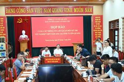 Bộ GD-ĐT sẽ làm việc kỹ với tỉnh Tuyên Quang về đề xuất thi lại môn Toán