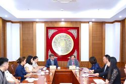 UNESCO sẵn s&agrave;ng hỗ trợ Việt Nam x&acirc;y dựng Th&agrave;nh phố Nhiếp ảnh