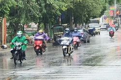 Dự b&aacute;o thời tiết ng&agrave;y 9/7: Bắc Bộ mưa d&ocirc;ng, Trung Bộ nắng n&oacute;ng
