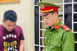 Bắt thanh niên dùng 'phóng lợn' chống người thi hành công vụ