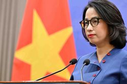 Những 'cột mốc mềm' về gi&aacute;o dục v&ugrave;ng bi&ecirc;n