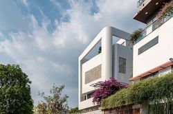 Vẻ đẹp hiện đại kết hợp với phong cách Wabi Sabi trong căn biệt thự