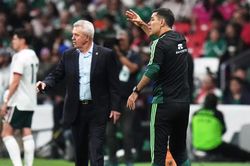 Mexico có tân thuyền trưởng sau nỗi buồn World Cup