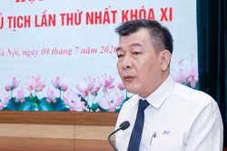 Tiếp tục kiện toàn tổ chức bộ máy, đội ngũ cán bộ Mặt trận, các tổ chức chính trị - xã hội, hội quần chúng