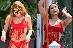 Vóc dáng Shakira ở tuổi 49 gây sốt