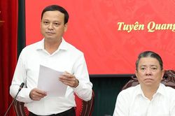 Gian lận thi cử tại Tuy&ecirc;n Quang: Ai chỉ đạo cho gi&aacute;o vi&ecirc;n nhắc b&agrave;i học sinh?