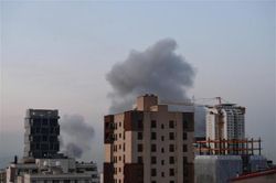 Mỹ tiếp tục không kích Iran sau tuyên bố của Tổng thống Trump