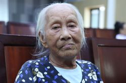 Hơn nửa thế kỷ lập bàn thờ không ảnh, người phụ nữ mòn mỏi tìm hai em liệt sĩ