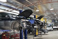 Cán mốc 50.000km, chủ xe cần chú ý đến hạng mục nào khi đi bảo dưỡng xe?
