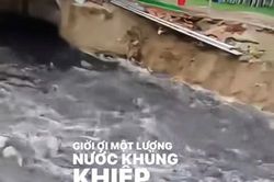 Làm rõ dòng nước màu đen chảy ra biển Sầm Sơn