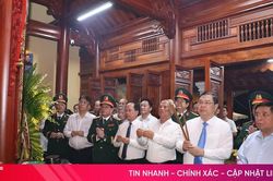 Phó Thủ tướng Thường trực Chính phủ dâng hương tại Khu di tích lịch sử Bãi Dừa