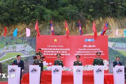 Tăng cường năng lực phối hợp lực lượng bảo vệ biên giới Việt Nam-Lào