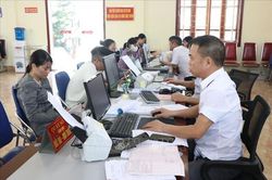 Tiếp tục tinh gọn tổ chức bộ máy bên trong các bộ, ngành, địa phương