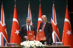Món quà chia tay bất ngờ Tổng thống Erdogan tặng lãnh đạo các nước thành viên NATO